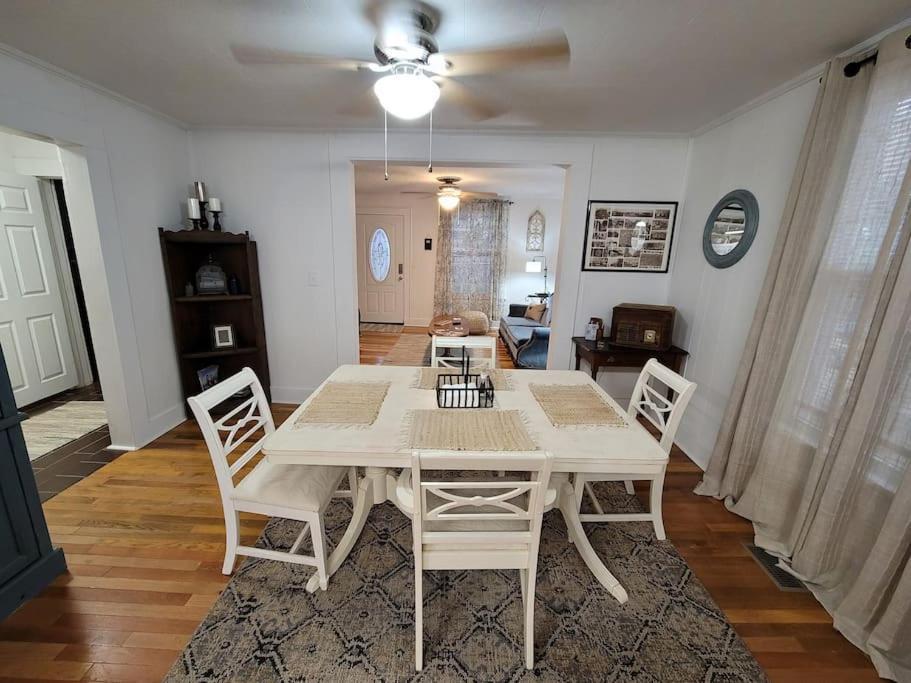 Apple Hill Bungalow, Family And Pet Friendly! Бристъл Екстериор снимка